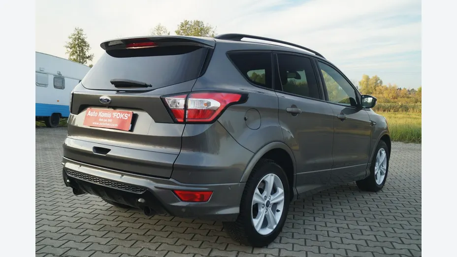 FORD Kuga -