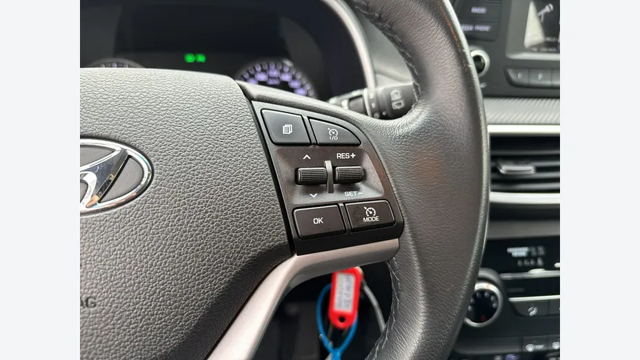 HYUNDAI Tucson -