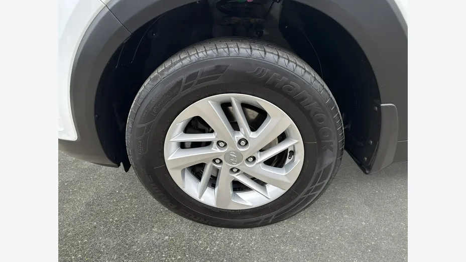 HYUNDAI Tucson -
