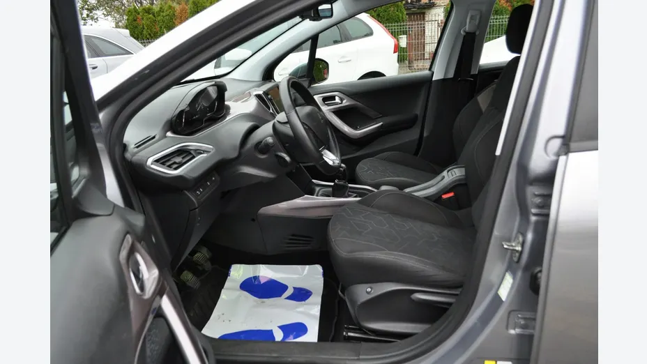PEUGEOT 2008 -