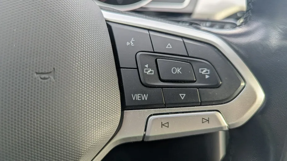 VOLKSWAGEN Passat -