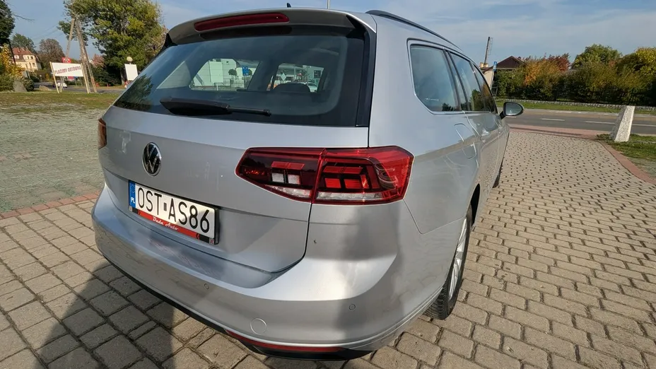 VOLKSWAGEN Passat -