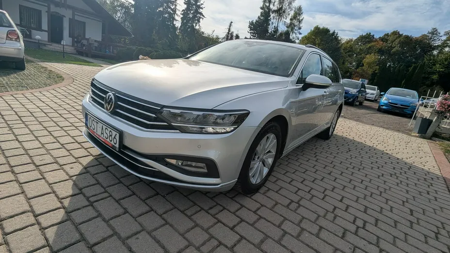 VOLKSWAGEN Passat -