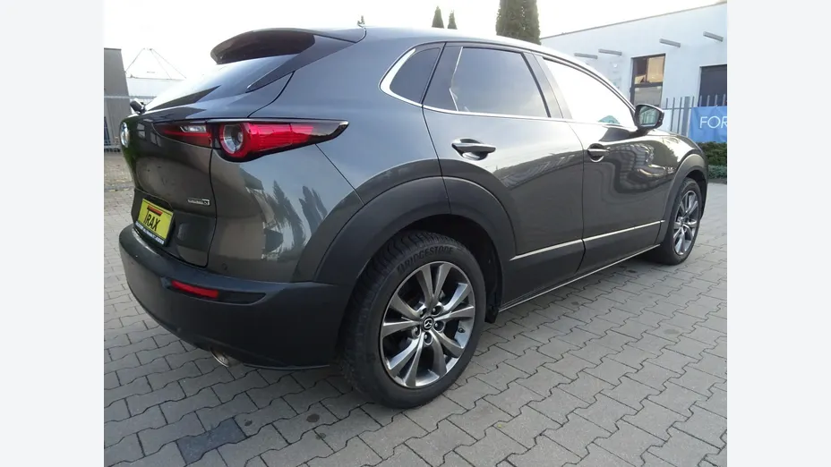 MAZDA CX-30 -