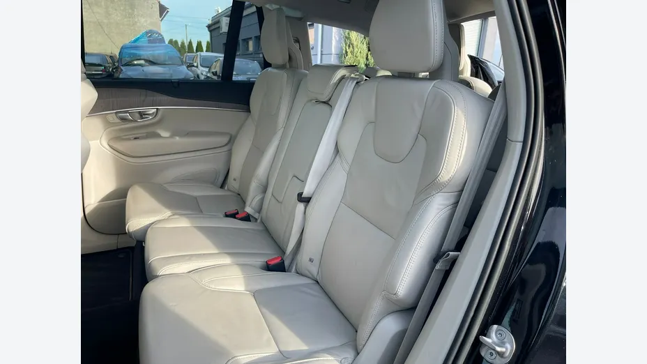 VOLVO XC90 -