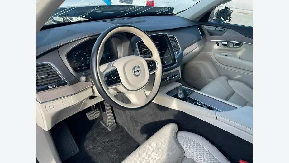 VOLVO XC90 -