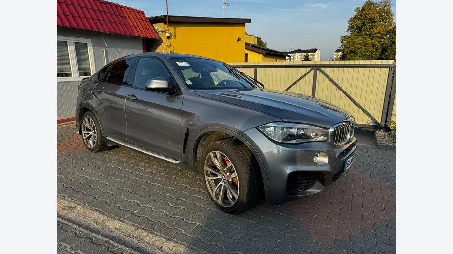 BMW X6 -