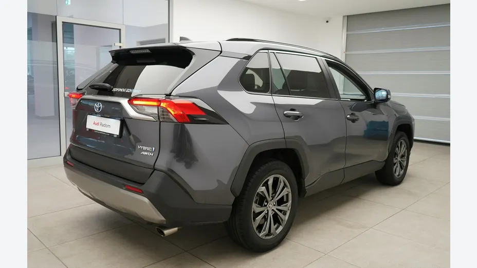TOYOTA RAV4 -