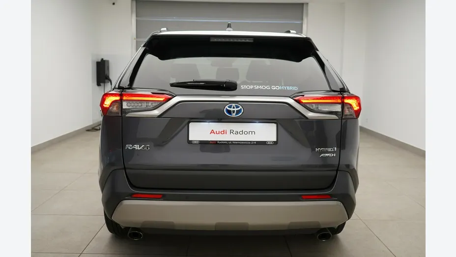 TOYOTA RAV4 -