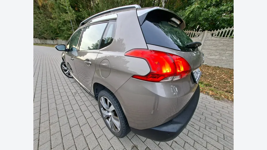 PEUGEOT 2008 -