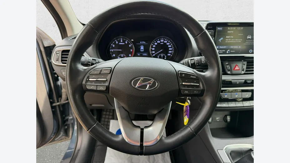 HYUNDAI i30 -