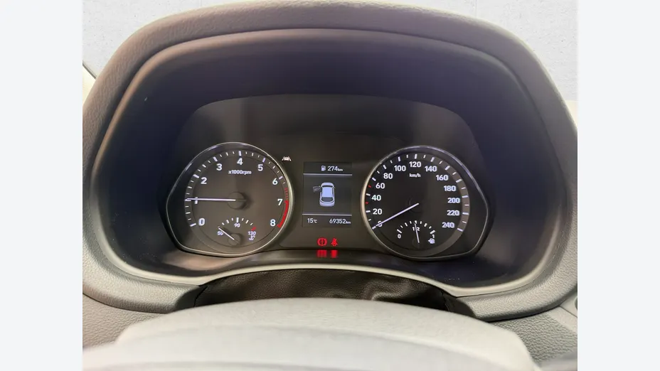 HYUNDAI i30 -