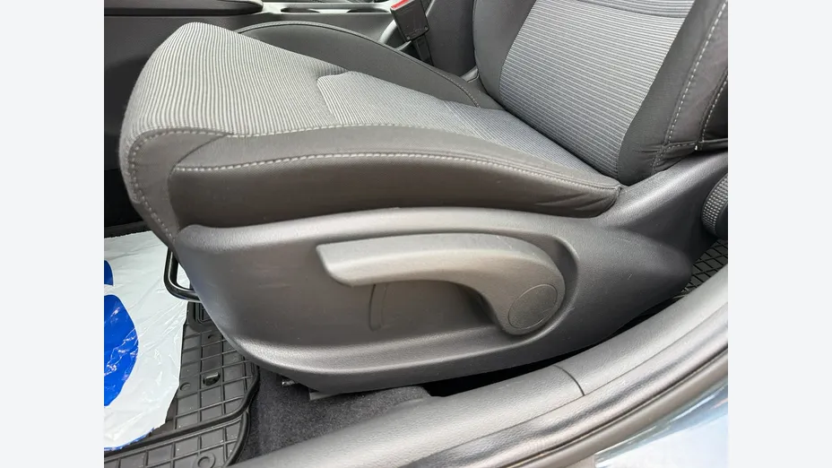 HYUNDAI i30 -
