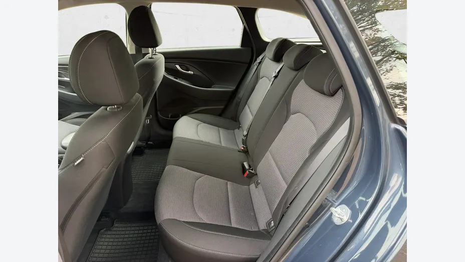 HYUNDAI i30 -