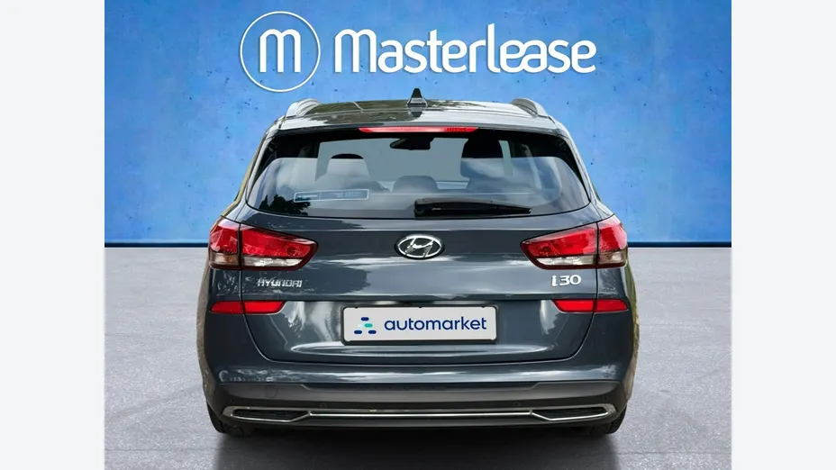 HYUNDAI i30 -