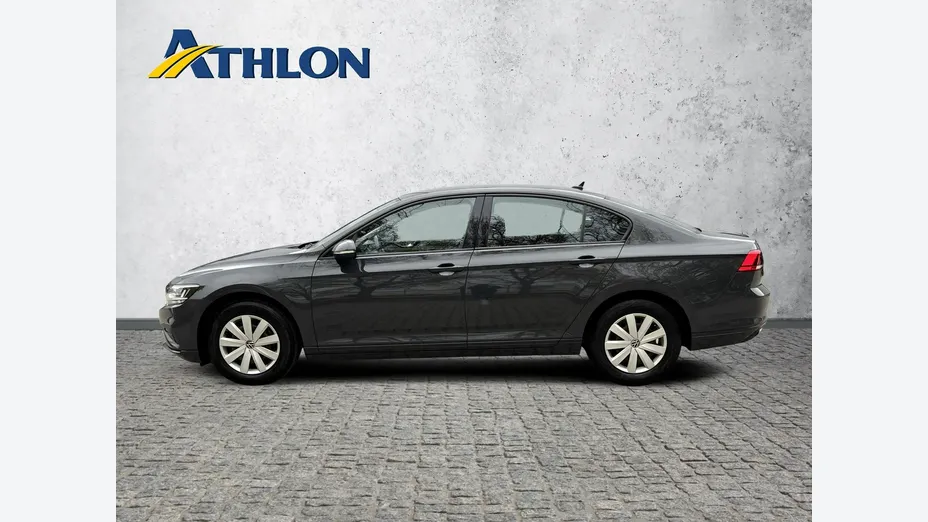 VOLKSWAGEN Passat -