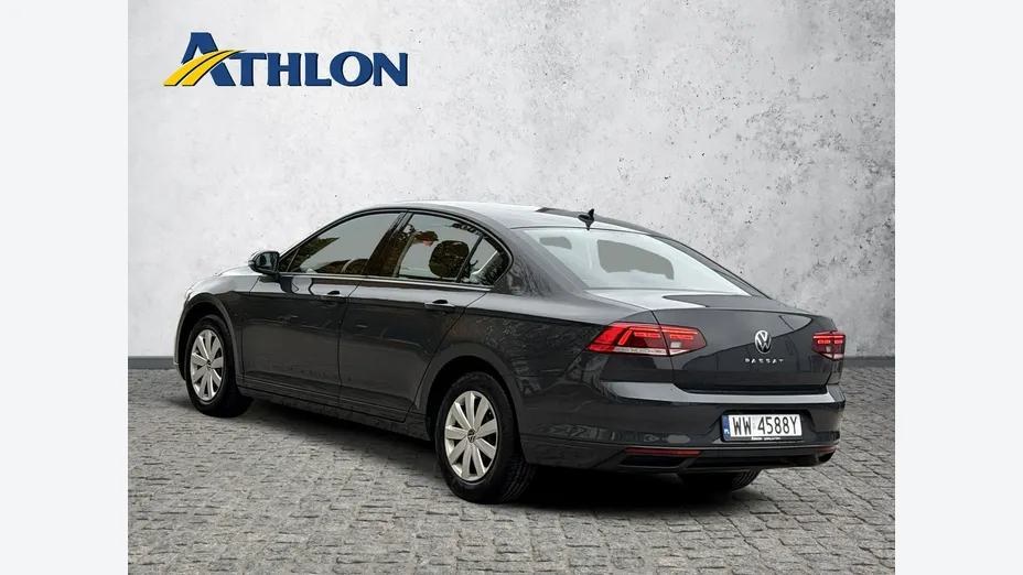 VOLKSWAGEN Passat -