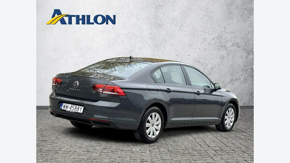 VOLKSWAGEN Passat -