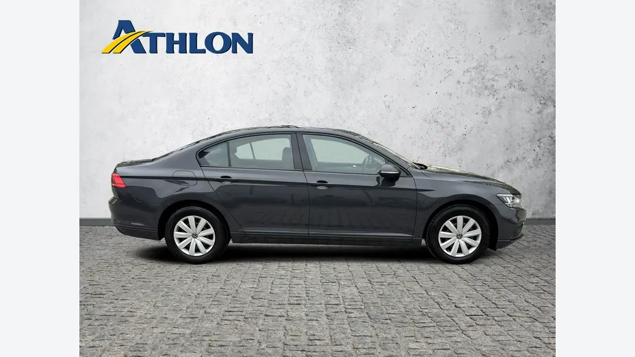 VOLKSWAGEN Passat -