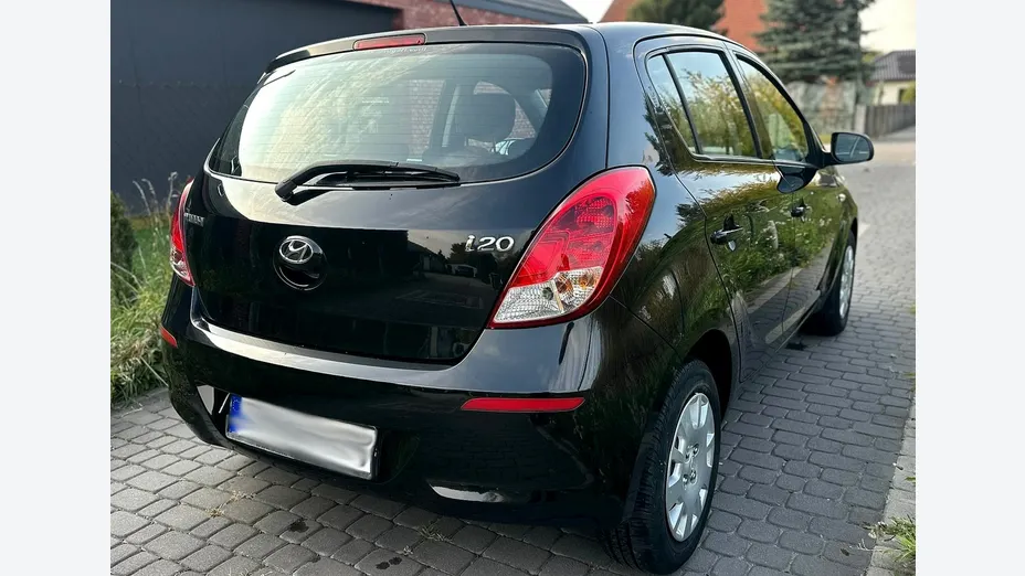 HYUNDAI i20 -
