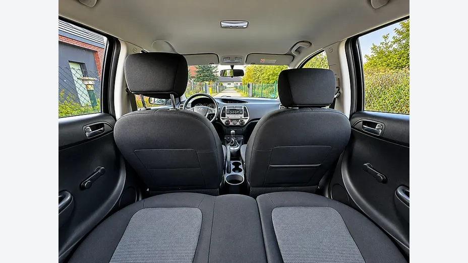 HYUNDAI i20 -