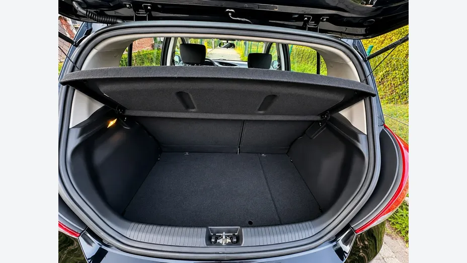 HYUNDAI i20 -