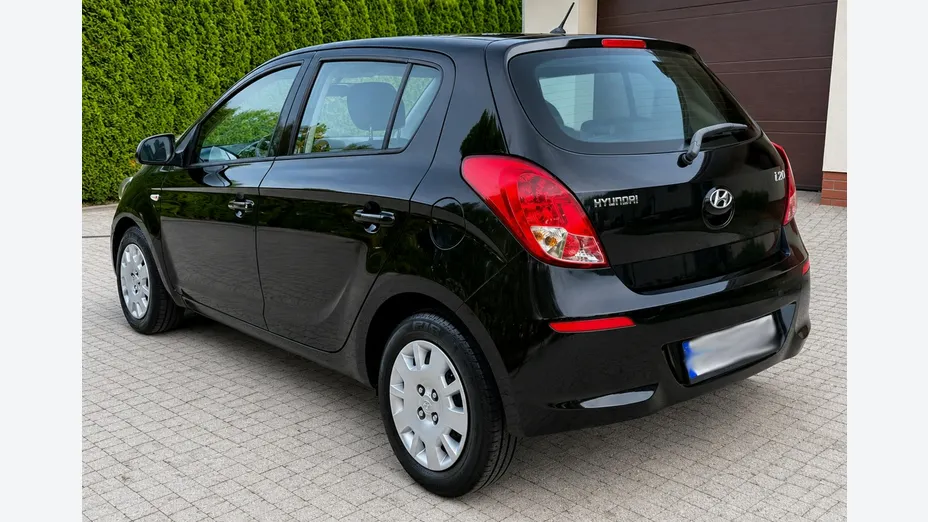 HYUNDAI i20 -