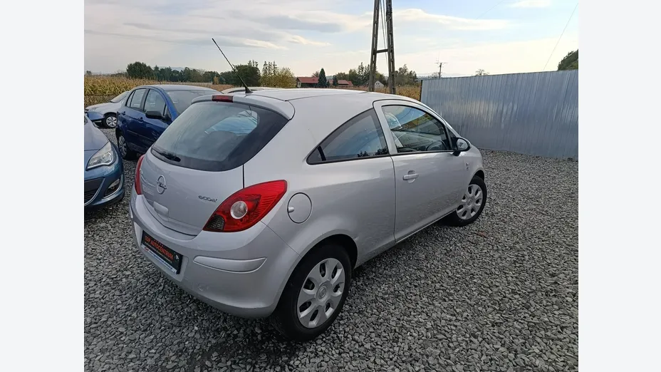 OPEL Corsa -