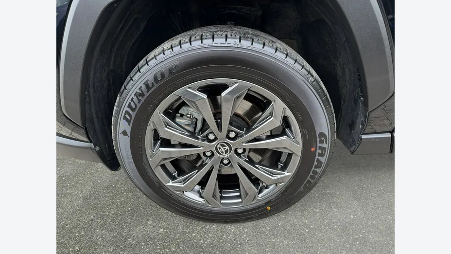 TOYOTA RAV4 -