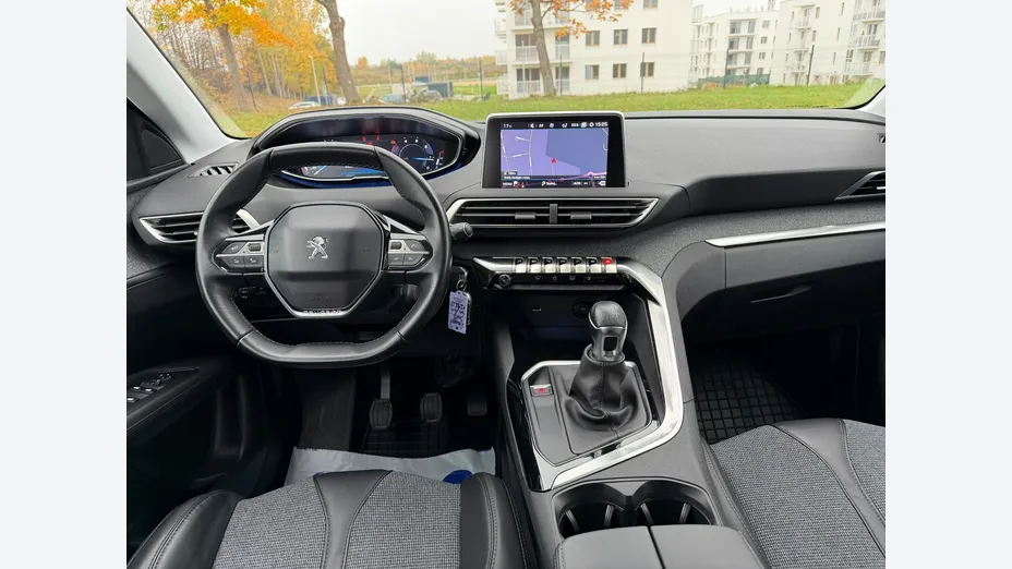 PEUGEOT 3008 -