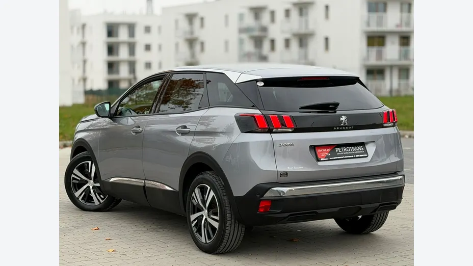PEUGEOT 3008 -