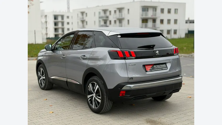 PEUGEOT 3008 -