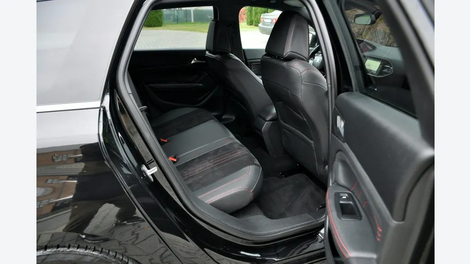 PEUGEOT 308 -