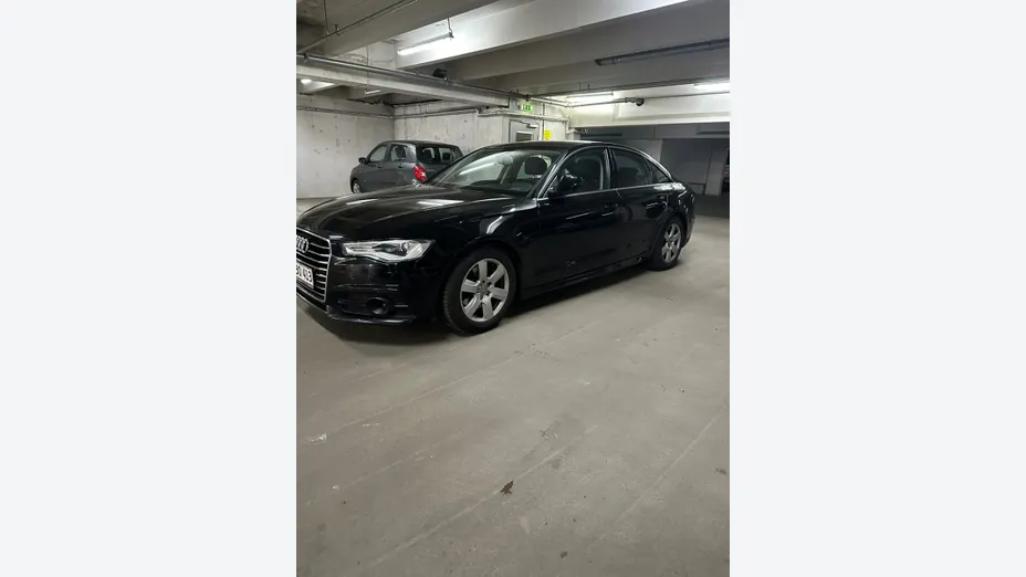 AUDI A6 -