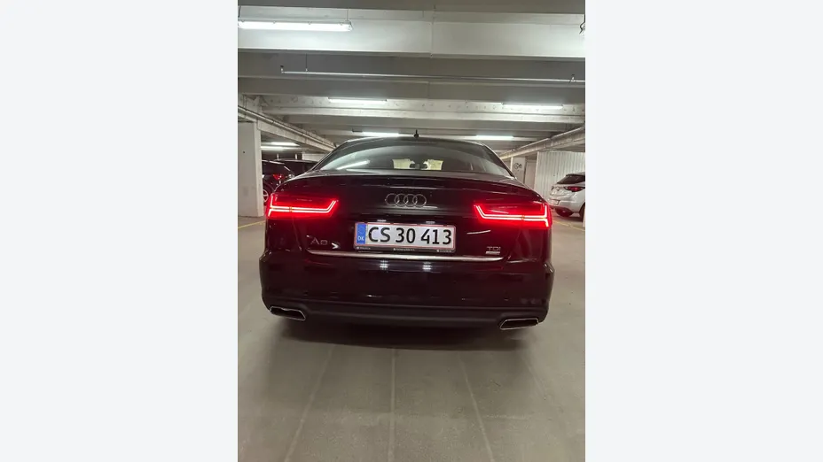 AUDI A6 -