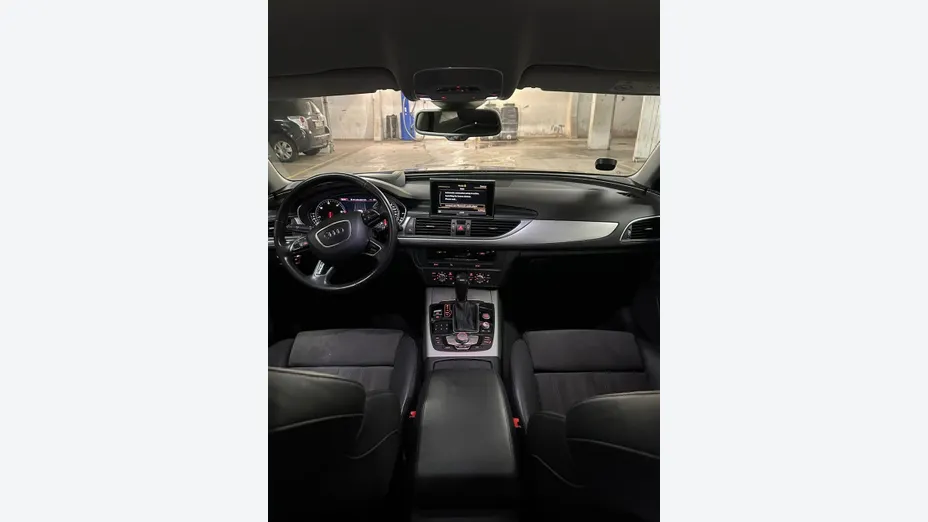 AUDI A6 -