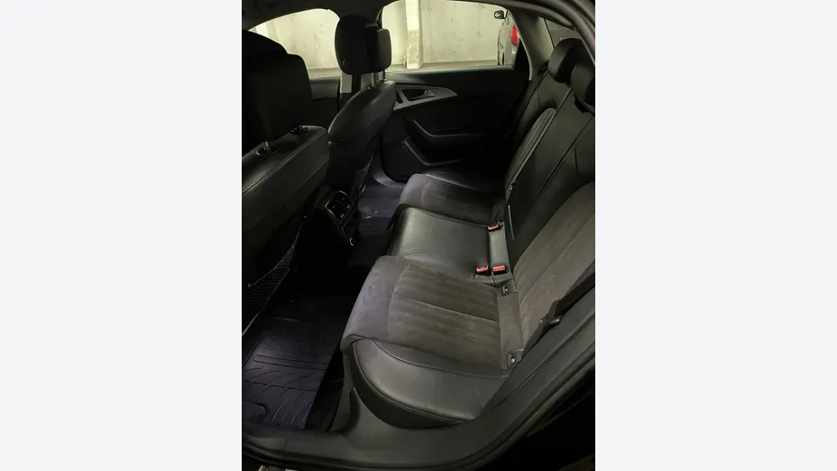 AUDI A6 -