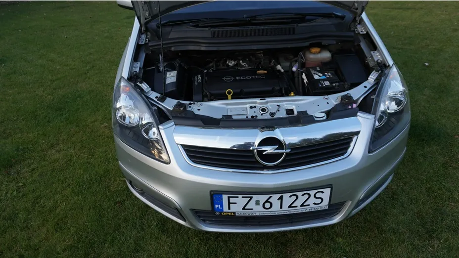 OPEL Zafira -