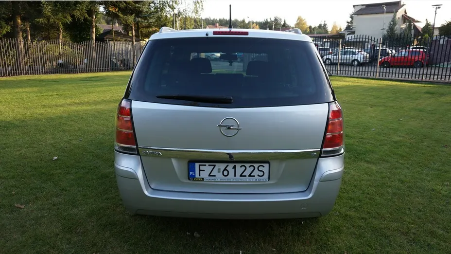 OPEL Zafira -