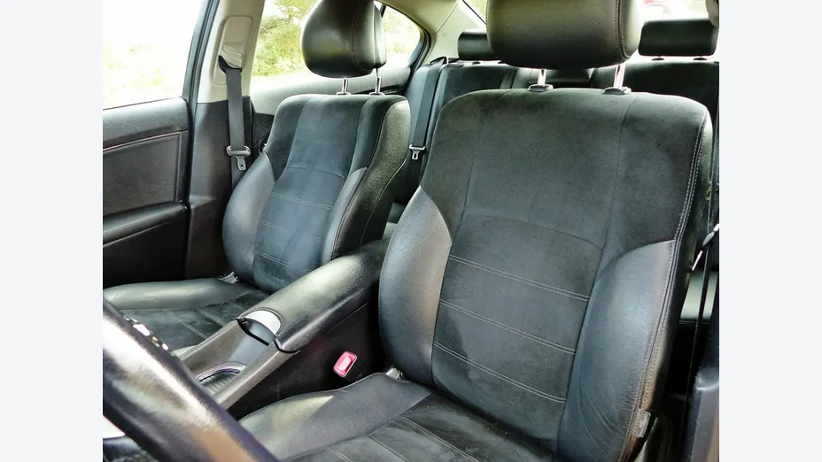 TOYOTA Avensis -