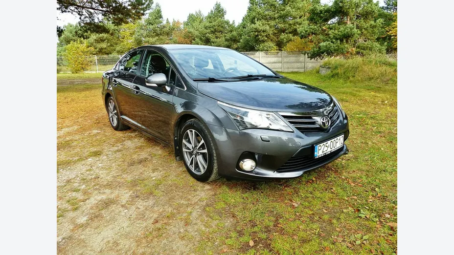 TOYOTA Avensis -