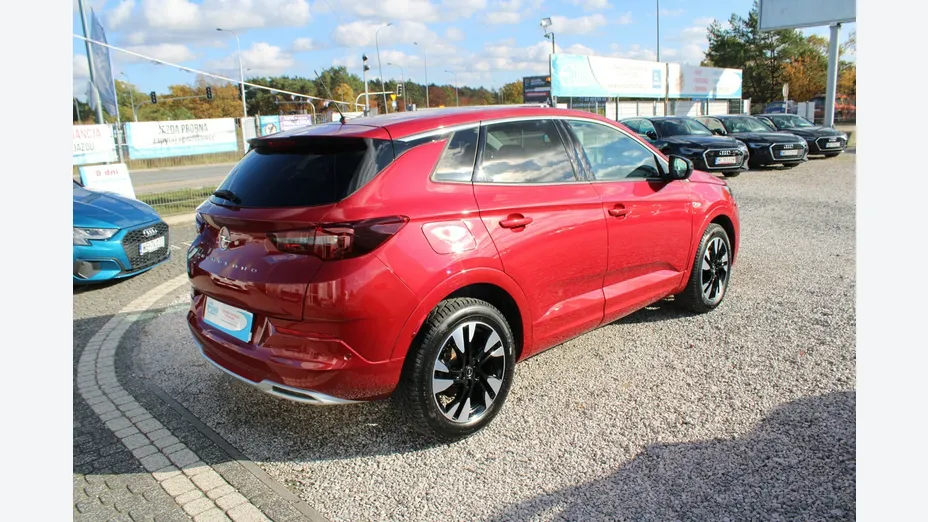 OPEL Grandland X -