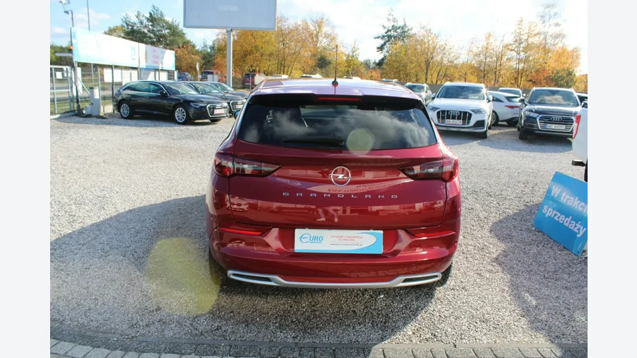 OPEL Grandland X -
