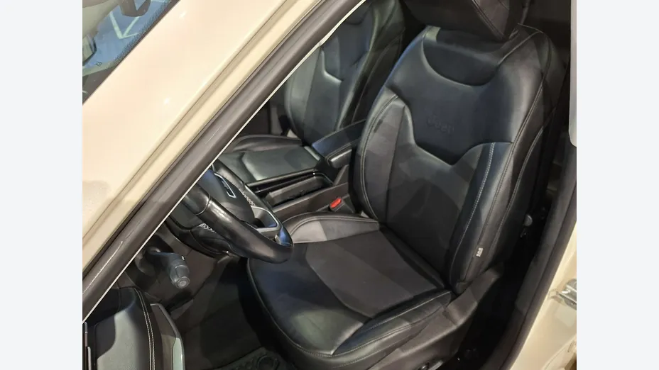 JEEP Compass -