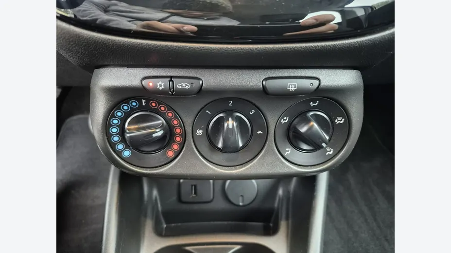 OPEL Corsa -