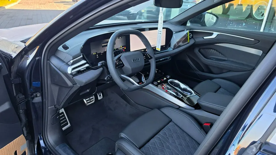 AUDI A6 -