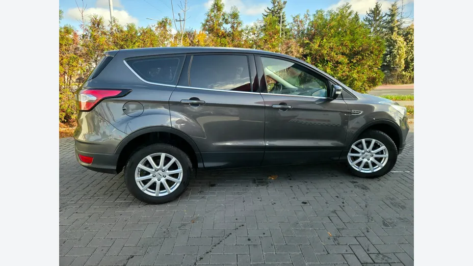 FORD Kuga -