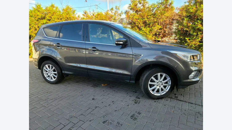 FORD Kuga -