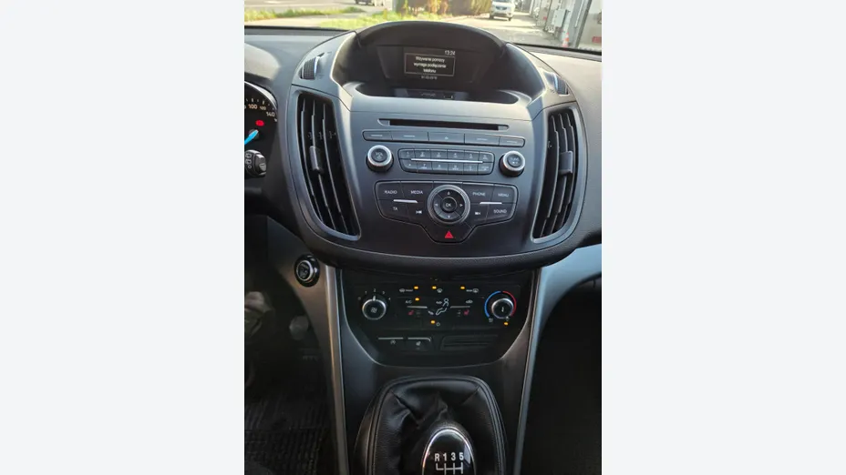 FORD Kuga -