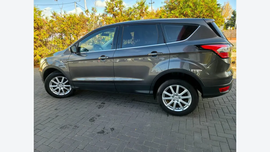 FORD Kuga -